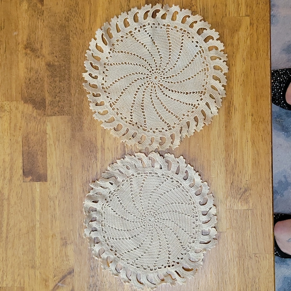 Vintage Set of Two Doilies